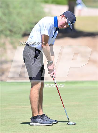 Thumbnail 2 in AIA Division III Championship photogallery.