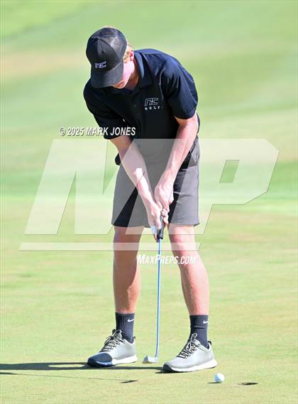 Thumbnail 3 in AIA Division III Championship photogallery.
