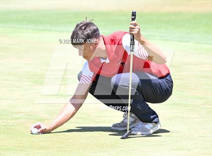 Thumbnail 1 in AIA Division III Championship photogallery.