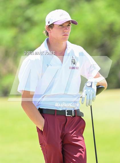 Thumbnail 3 in AIA Division III Championship photogallery.