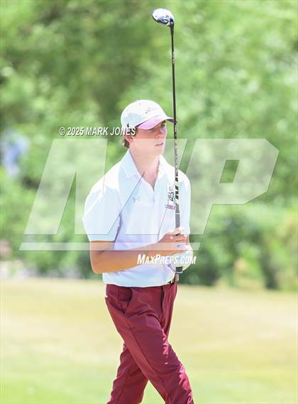 Thumbnail 2 in AIA Division III Championship photogallery.