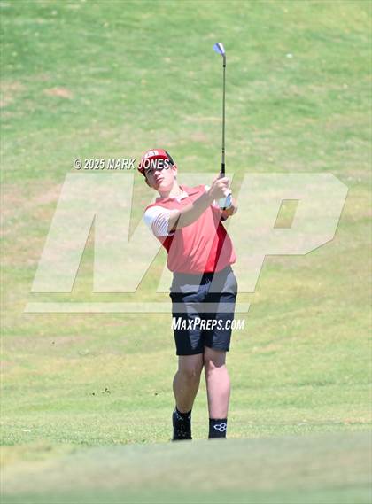 Thumbnail 3 in AIA Division III Championship photogallery.
