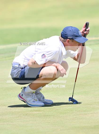 Thumbnail 1 in AIA Division III Championship photogallery.