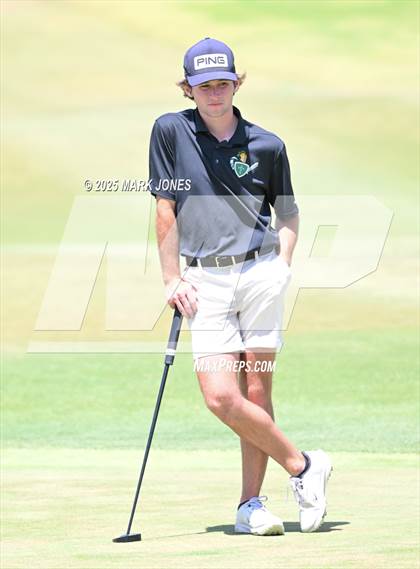 Thumbnail 2 in AIA Division III Championship photogallery.