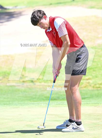 Thumbnail 2 in AIA Division III Championship photogallery.