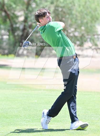 Thumbnail 3 in AIA Division III Championship photogallery.