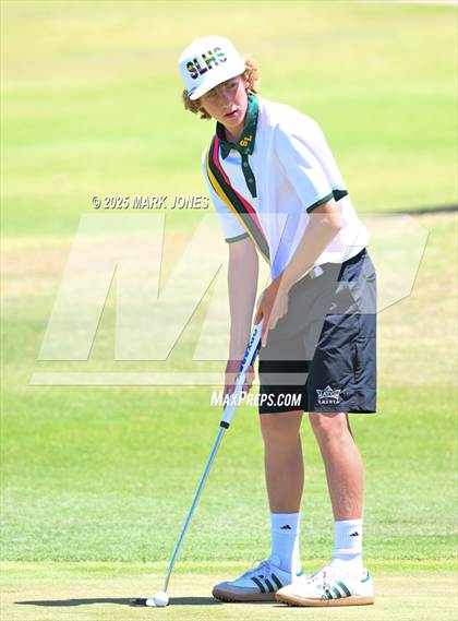 Thumbnail 1 in AIA Division III Championship photogallery.