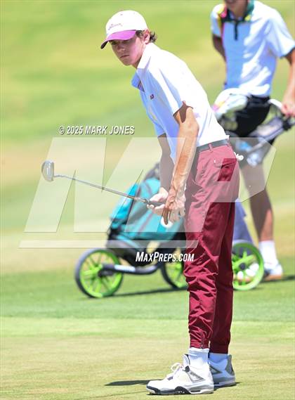 Thumbnail 2 in AIA Division III Championship photogallery.