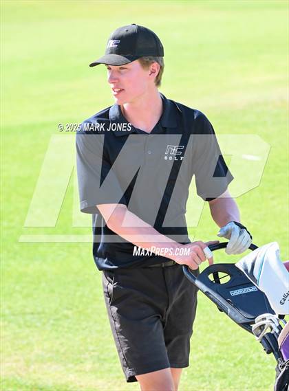 Thumbnail 1 in AIA Division III Championship photogallery.