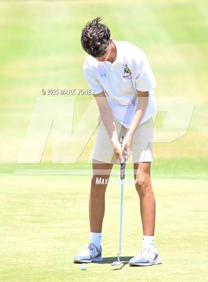Thumbnail 2 in AIA Division III Championship photogallery.