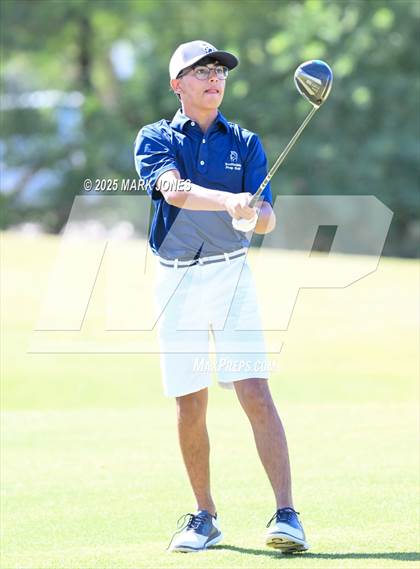 Thumbnail 2 in AIA Division III Championship photogallery.