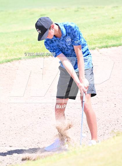 Thumbnail 2 in AIA Division III Championship photogallery.