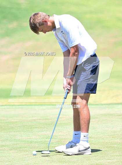 Thumbnail 1 in AIA Division III Championship photogallery.