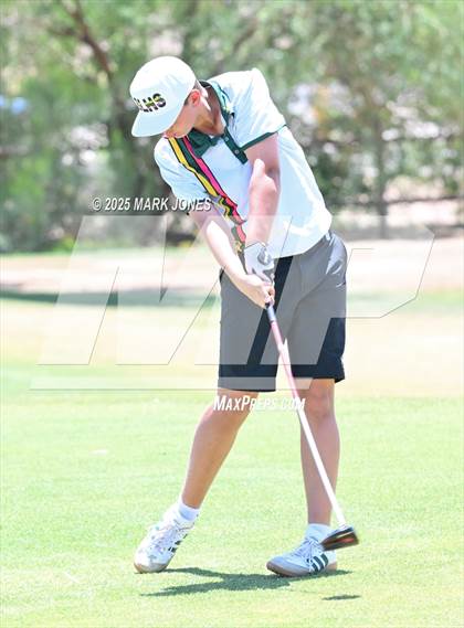 Thumbnail 2 in AIA Division III Championship photogallery.