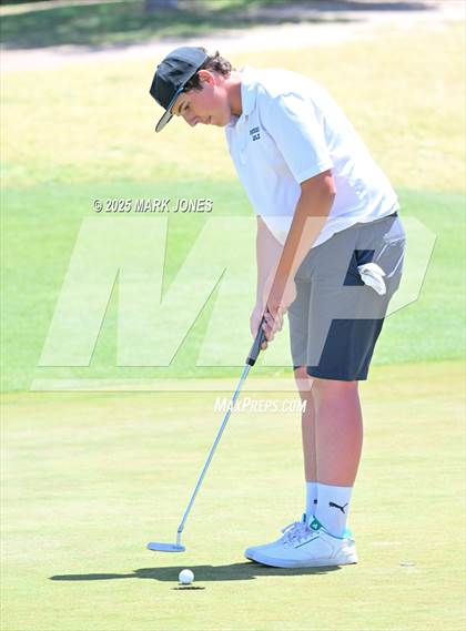 Thumbnail 2 in AIA Division III Championship photogallery.