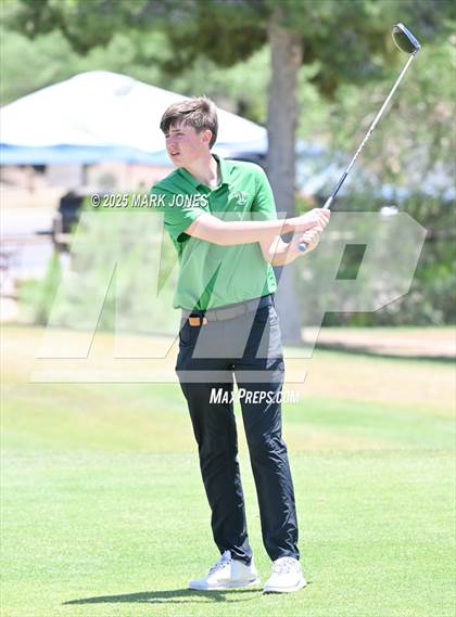 Thumbnail 3 in AIA Division III Championship photogallery.