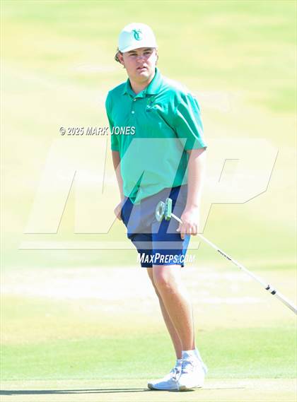 Thumbnail 2 in AIA Division III Championship photogallery.