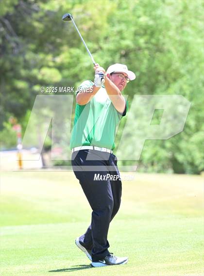 Thumbnail 2 in AIA Division III Championship photogallery.