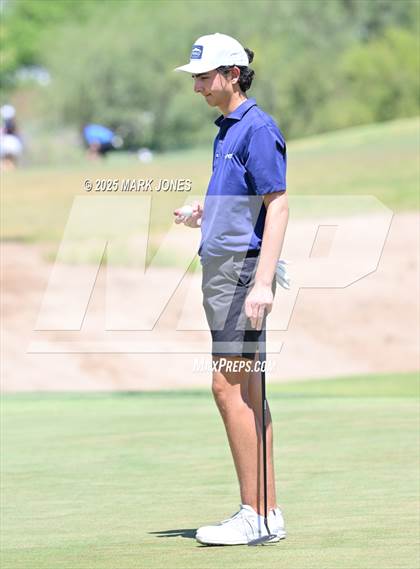 Thumbnail 2 in AIA Division III Championship photogallery.