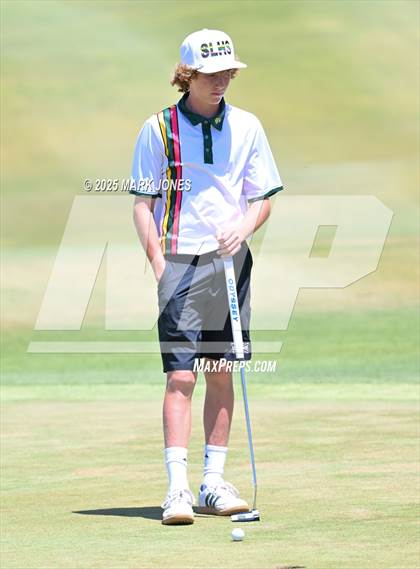 Thumbnail 1 in AIA Division III Championship photogallery.