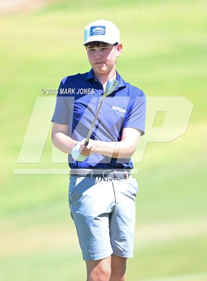Thumbnail 2 in AIA Division III Championship photogallery.