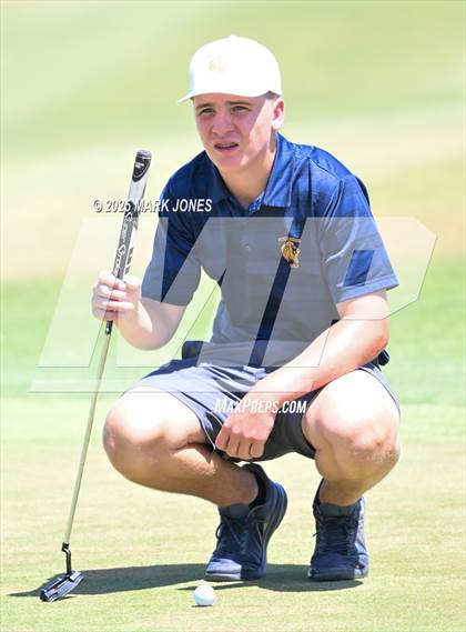 Thumbnail 1 in AIA Division III Championship photogallery.