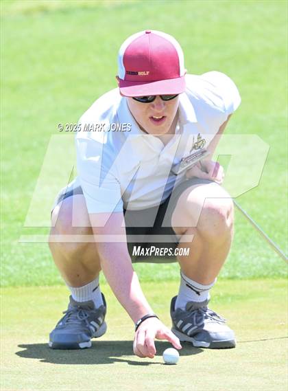 Thumbnail 3 in AIA Division III Championship photogallery.