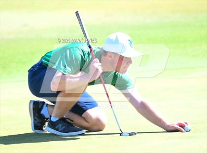 Thumbnail 2 in AIA Division III Championship photogallery.