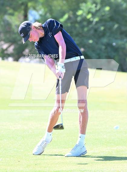 Thumbnail 3 in AIA Division III Championship photogallery.