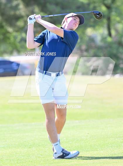 Thumbnail 2 in AIA Division III Championship photogallery.