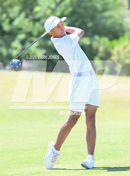 Thumbnail 3 in AIA Division III Championship photogallery.