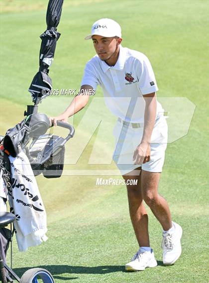 Thumbnail 3 in AIA Division III Championship photogallery.