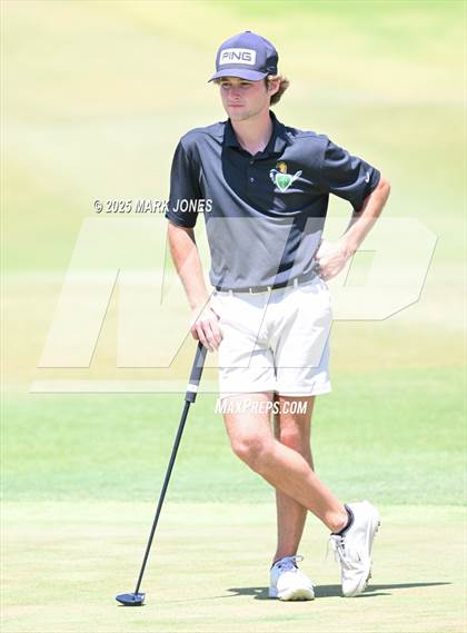 Thumbnail 3 in AIA Division III Championship photogallery.