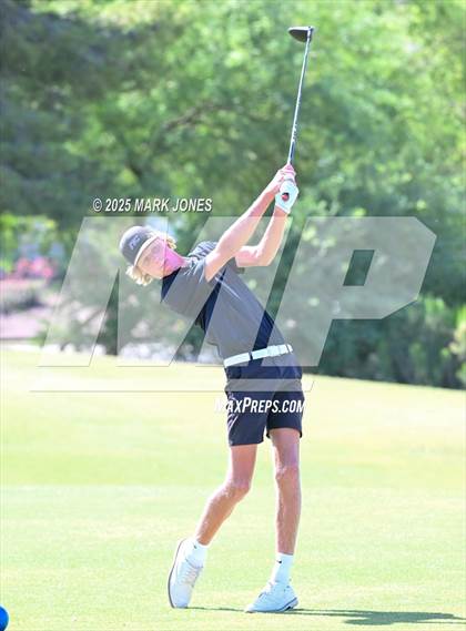 Thumbnail 1 in AIA Division III Championship photogallery.
