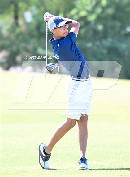 Thumbnail 1 in AIA Division III Championship photogallery.