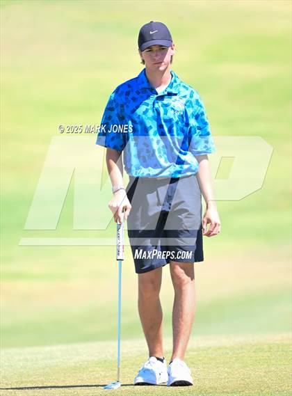 Thumbnail 2 in AIA Division III Championship photogallery.