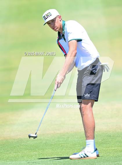 Thumbnail 3 in AIA Division III Championship photogallery.