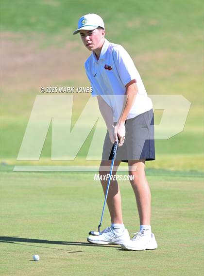 Thumbnail 1 in AIA Division III Championship photogallery.