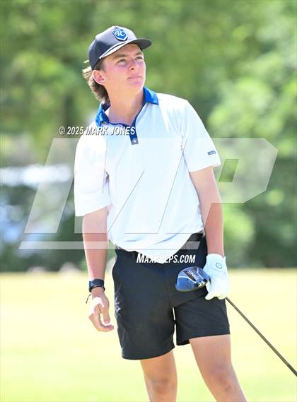 Thumbnail 1 in AIA Division III Championship photogallery.