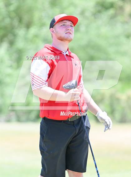 Thumbnail 3 in AIA Division III Championship photogallery.