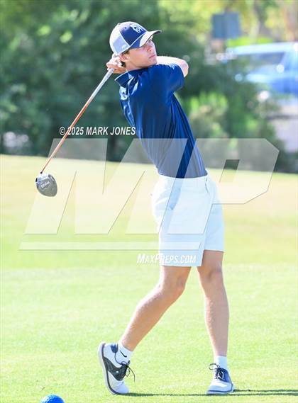 Thumbnail 2 in AIA Division III Championship photogallery.