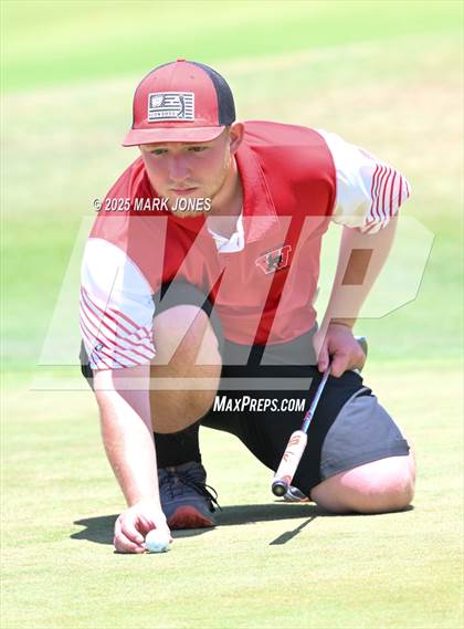 Thumbnail 1 in AIA Division III Championship photogallery.