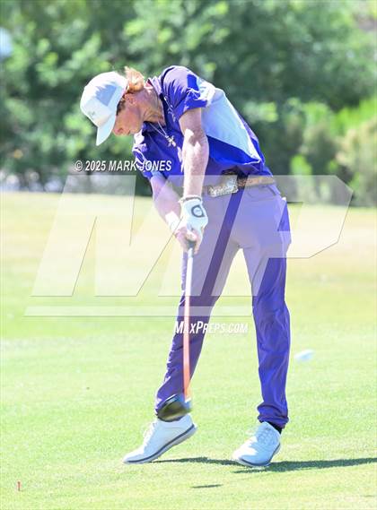 Thumbnail 3 in AIA Division III Championship photogallery.