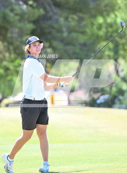 Thumbnail 1 in AIA Division III Championship photogallery.