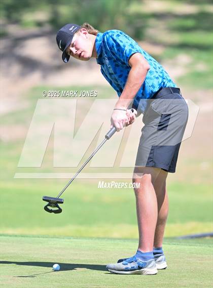 Thumbnail 3 in AIA Division III Championship photogallery.