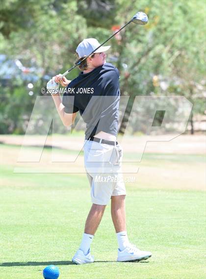 Thumbnail 1 in AIA Division III Championship photogallery.