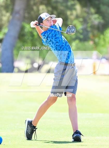 Thumbnail 3 in AIA Division III Championship photogallery.