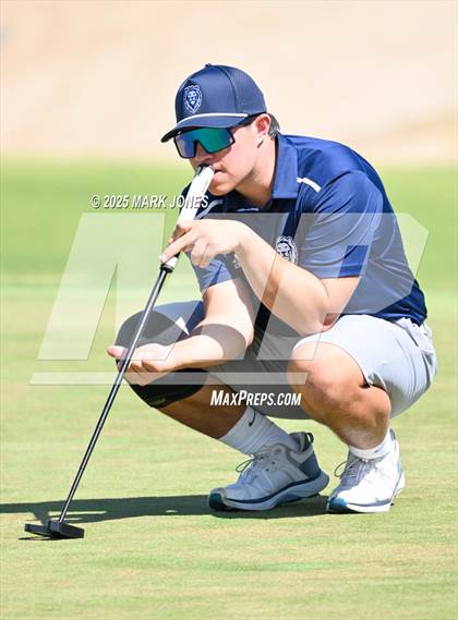Thumbnail 3 in AIA Division III Championship photogallery.