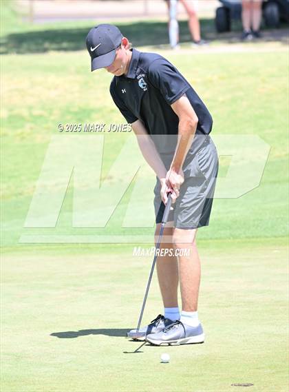 Thumbnail 1 in AIA Division III Championship photogallery.