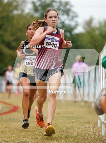 Thumbnail 3 in UIL Cross Country 3A Finals (3200m) photogallery.